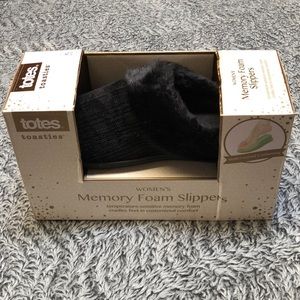 Totes Women’s Foam Slippers Sz 9-10 XL NWT/NIB 😍